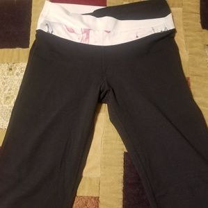 EUC lululemon crops. Size 6